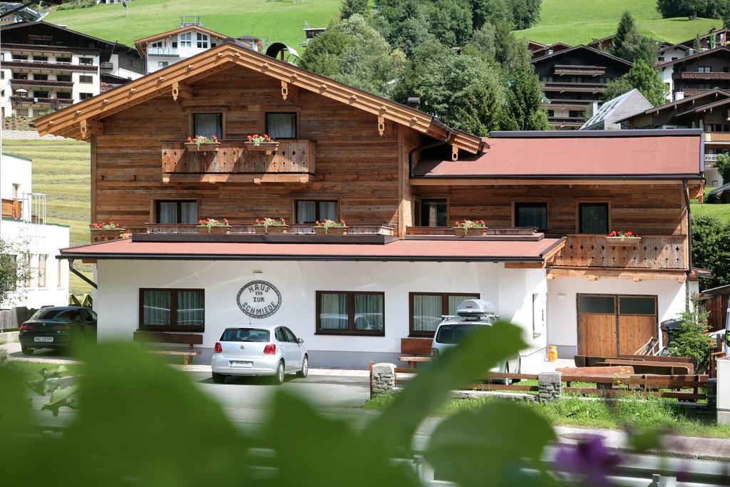 Intown Apartment Schmiede 萨尔巴赫 外观 照片