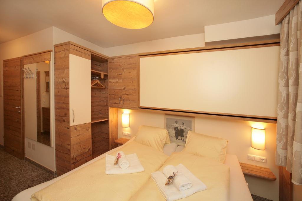 Intown Apartment Schmiede 萨尔巴赫 外观 照片